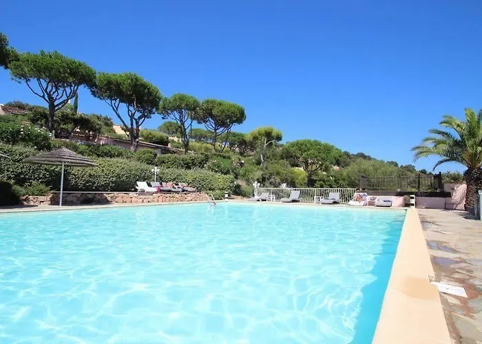 Hotel Marina Di Santa Giulia 3*