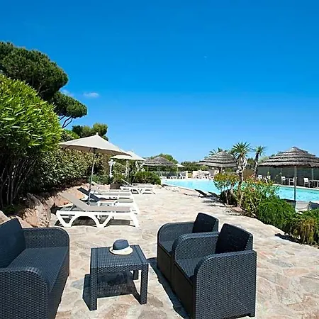 Ξενοδοχείο Marina Di Santa Giulia 3*