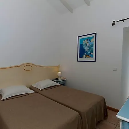 Marina Di Santa Giulia Ξενοδοχείο Πόρτο Βέκιο