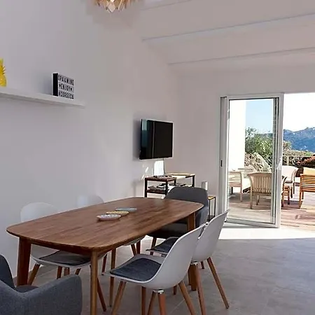 Marina Di Santa Giulia Ξενοδοχείο 3*