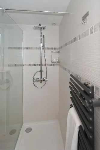 Marina Di Santa Giulia Otel